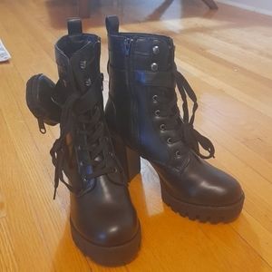 COMBA BOOTS BLACK BOOTS PLATFORM HEELS Y2K VINTAGE BLACK BOOTS